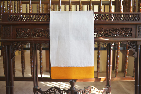 White Hemstitch Guest Towel with Tangelo Colored Border - Click Image to Close
